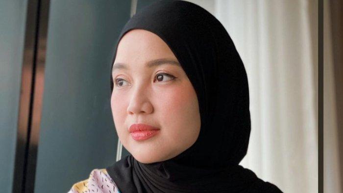 Chacha Frederica Tetap Menutup Wajah Putrinya Demi Privasi dan Pilihan Masa Depan