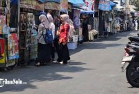 Warga Rejosari Cabut Baliho Penolakan Sterilisasi Parkir di Zayed Solo Demi Kenyamanan Jamaah Haul