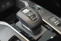 Cara Mengoperasikan Electric Shifter Mitsubishi New Xforce HEV dengan Aman