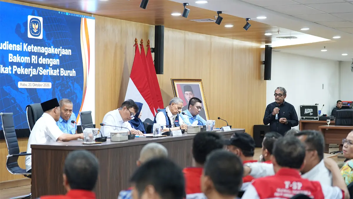 Dua Tahun Pemerintahan Prabowo-Gibran: Pertumbuhan Ekonomi, Upah Naik, Tantangan Menyusutnya Kelas Menengah